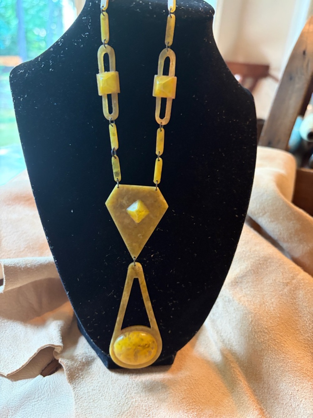 Vintage Art Deco Bakelite Catalin butterscotch swirl necklace